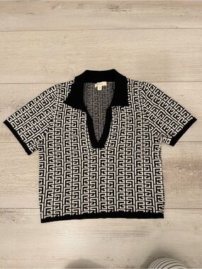 debut Black & White Geometric V-Neck Polo Sweater